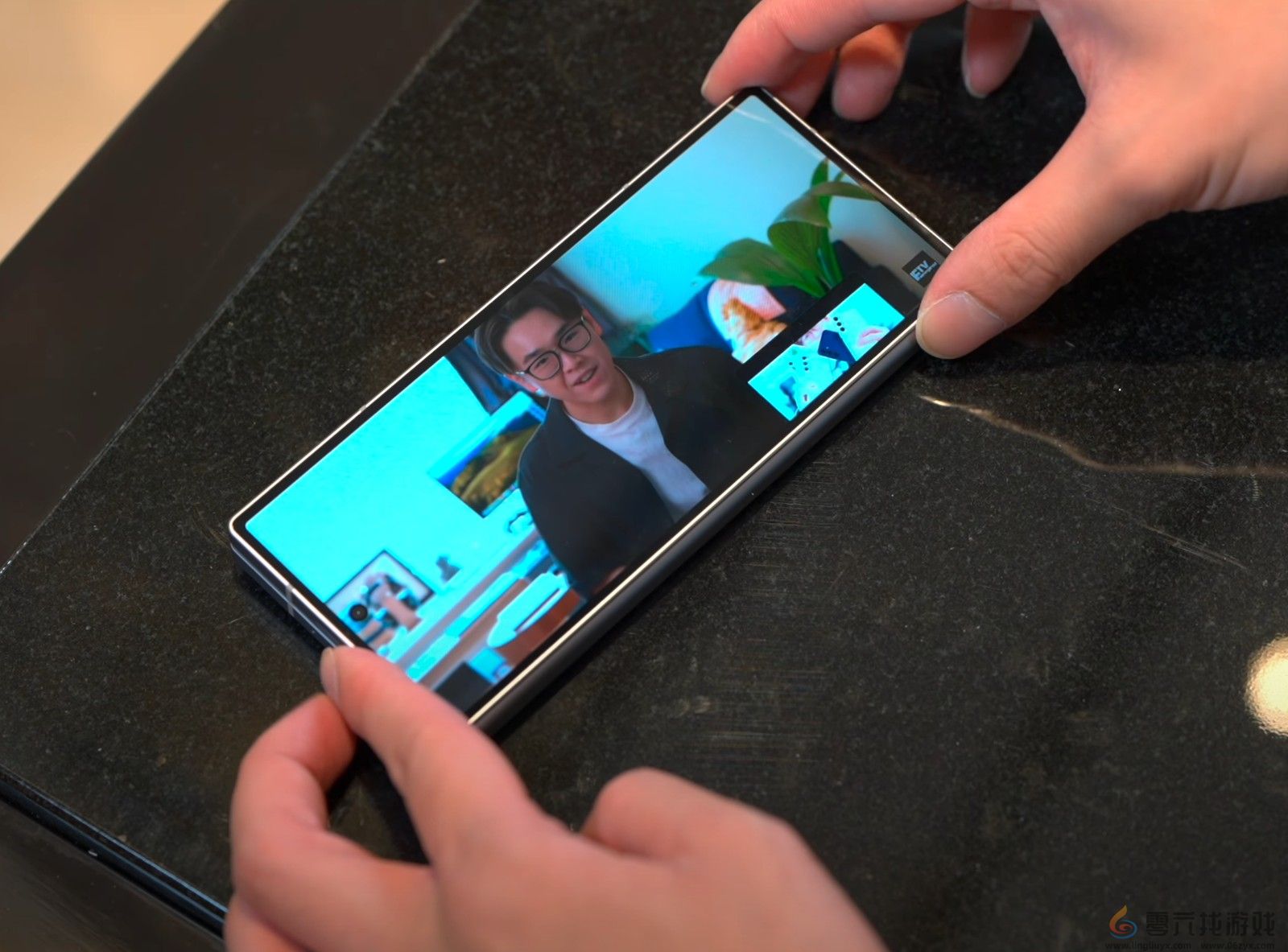 三星发布Galaxy Z Flip 6/Fold 6折叠屏手机 国行8999元起(图4) 三星发布Galaxy Z Flip 6/Fold 6折叠屏手机 国行8999元起(图4)